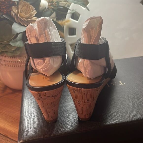 Talbots Black Royce Elastic Heels - 8.5 - Excellent Condition - Picture 4 of 9